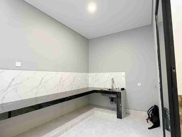 Rumah Baru 2 Lantai Surabaya Timur