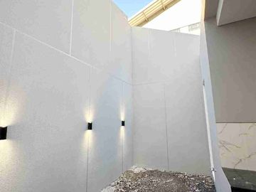 Rumah Baru 2 Lantai Surabaya Timur