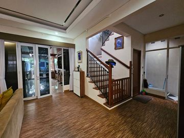 Dijual Rumah Mewah Resort Style LT 700m² di Tambun Selatan, Ada Lapangan Olahraga & Fully Furnished - SHM
