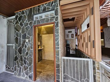 Dijual Rumah Mewah Resort Style LT 700m² di Tambun Selatan, Ada Lapangan Olahraga & Fully Furnished - SHM
