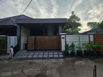Dijual Rumah Mewah Resort Style LT 700m² di Tambun Selatan, Ada Lapangan Olahraga & Fully Furnished - SHM