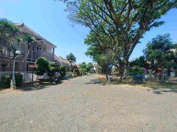 Rumah Permata Jingga Boulevard Suhat Kota Malang