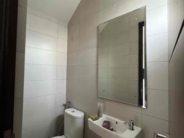 Dijual Rumah 2 Lantai Summarecon Bekasi Cluster Burgundy, LT 55m² LB 52m² Siap Huni 5 Menit ke SMB & Tol - 1.3M Nego