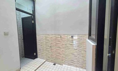 DIJUAL RUMAH BARU MINIMALIS HIGH SPEC MANYAR