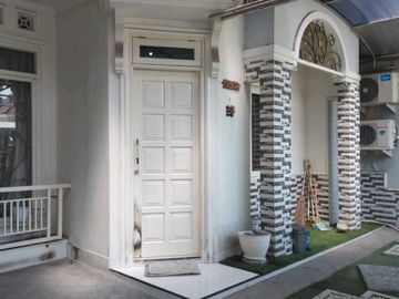Dijual Rumah Palm Spring Regency Full Furnish Jambangan Surabaya       IME.A152