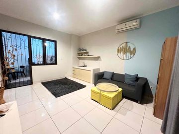 Sewa Cluster Burgundy 7x13 Furnish Summarecon Bekasi