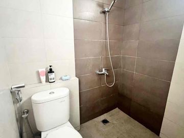 Sewa Cluster Burgundy 7x13 Furnish Summarecon Bekasi