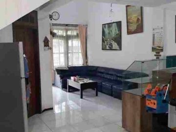 Jual Murah Luas 156m Rumah Jalan Utama Perum Bendul Merisi Surabaya Dekat Plaza Marina, Papaya, Royal Plaza, UK Petra dan Polda jg Kejaksaan. Cocok Untuk Investasi, Hunian atau Kantor