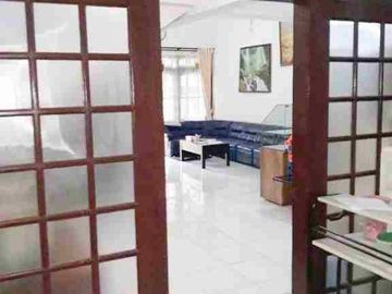 Jual Murah Luas 156m Rumah Jalan Utama Perum Bendul Merisi Surabaya Dekat Plaza Marina, Papaya, Royal Plaza, UK Petra dan Polda jg Kejaksaan. Cocok Untuk Investasi, Hunian atau Kantor