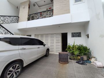 Dijual Rumah Mewah 3 Lantai Minimalis Modern Kayara PIK Jakarta Utara Luas 180m2 SHM Hadap Utara Strategic