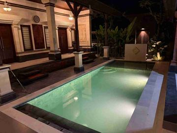rumah luas 5 menit ke icon mall area sanur kauh