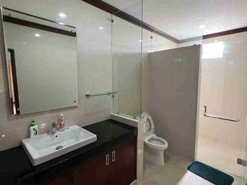 rumah luas 5 menit ke icon mall area sanur kauh