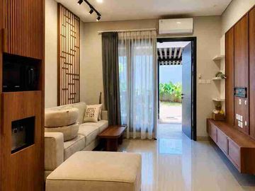 Dijual Cepat Rumah  fully furnished Summarecon Gading serpong DM93