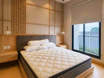 Dijual Cepat Rumah  fully furnished Summarecon Gading serpong DM93