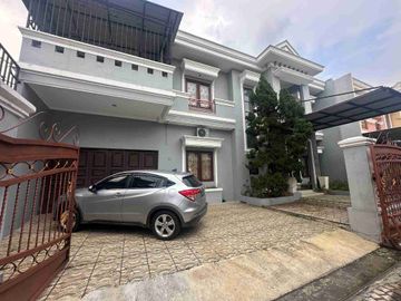 DIJUAL RUMAH MODERN 2 LANTAI DI PONDOK PERMAI, UTARA MIROTA GODEAN