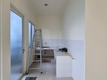 Rumah 2 Lantai Semi furnish di Suvarna Sutera Tangerang 1KA0002Q