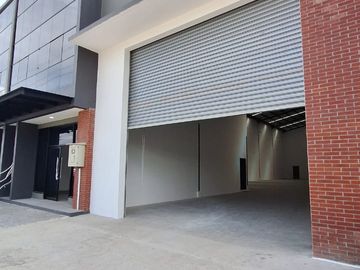 Disewa Gudang Industri Blessindo Legok Tangerang Luas Bangunan 588m2 Akses Kontainer 40 Feet Jalan Lebar