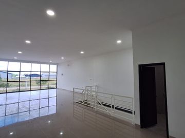 Disewa Gudang Industri Blessindo Legok Tangerang Luas Bangunan 588m2 Akses Kontainer 40 Feet Jalan Lebar