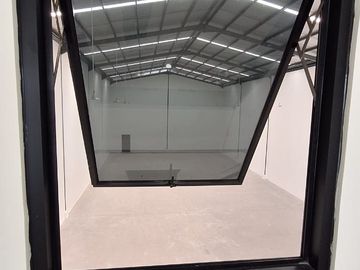 Disewa Gudang Industri Blessindo Legok Tangerang Luas Bangunan 588m2 Akses Kontainer 40 Feet Jalan Lebar