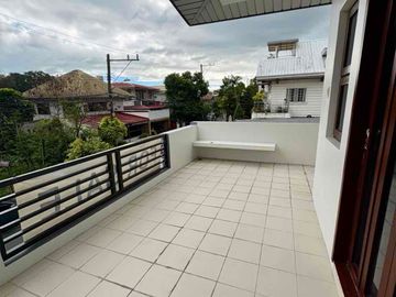 Merville Village House for sale near Airport and Slex