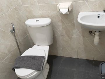 Dijual Penginapan 3 Lantai Swun Inn di Pusat Kota Malang | SHM | Fully Furnished
