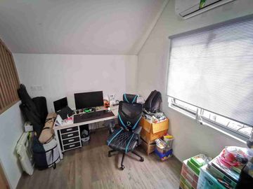 Dijual cepat Rumah Full Furnish 2 lantai di cluster Wisteria Metland Ujung Menteng Cakung Jaktim