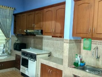 Strategis Barat Tugu Jogja, Rumah Luas 300 m2 7 Kamar Tidur