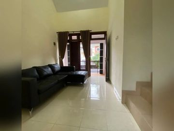 Dijual Rumah 2.5 Lantai Full Furnished dlm Perumahan dekat Tugu Jogja Kota Yogyakarta