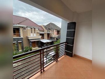 Dijual Rumah 2.5 Lantai Full Furnished dlm Perumahan dekat Tugu Jogja Kota Yogyakarta