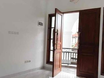 Dijual Cepat! Rumah Hoek Dalam Komplek Duren Sawit Jakarta Timur | Akses 3 Mobil | SHM | Dekat Tol Becakayu