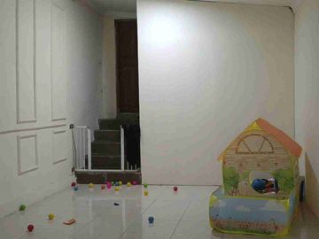 Di jual Rumah Dan Glosir Bonus isinya Dan Konsumen, pegawai