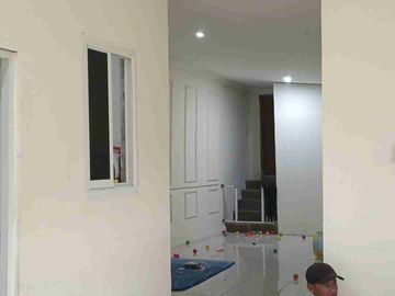 Di jual Rumah Dan Glosir Bonus isinya Dan Konsumen, pegawai