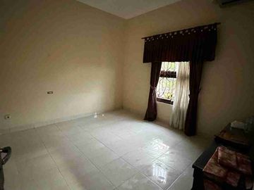 Jual Cepat! Rumah 2 Lantai Dalam Perumahan di jl. Palagan km 7 Dekat HYATT, Kampus UGM dan Pusat Kota Jogja
