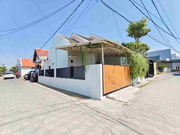 dijual rumah gunung anyar