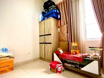 dijual rumah di vanya park bsd