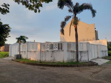 Tanah Kavling di Taman Indah Regency Hook Pojok, Selatan Barat Row Jalan 3 Mobil Longgar
