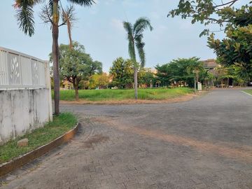 Tanah Kavling di Taman Indah Regency Hook Pojok, Selatan Barat Row Jalan 3 Mobil Longgar