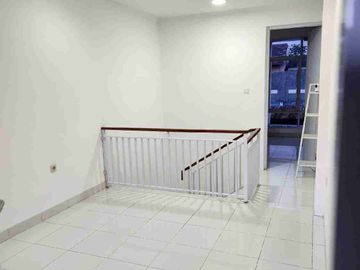 Rumah siap huni di modernhill pondok cabe