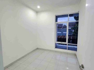 Rumah siap huni di modernhill pondok cabe