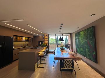 Apartamento Amoblado en Arriendo en el Tesoro Poblado, Medellin Antioquia