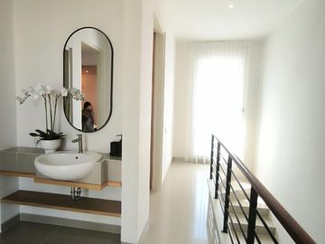 Rumah Baru Tanpa DP di Kebraon One Gate System Carport 2 Mobil Bonus Kanopi