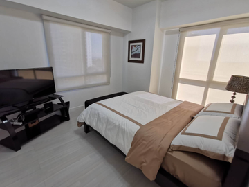 For Lease Fully Furnished 2BR Unit in Senta Tower