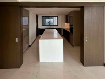 Unfurnished 3BR Unit For Lease In Park Central North Tower