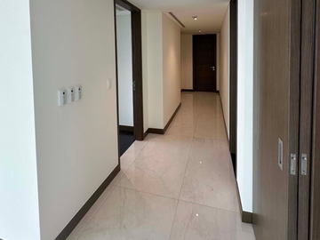 Unfurnished 3BR Unit For Lease In Park Central North Tower