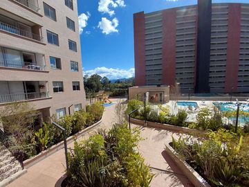 Se arriendaapartamento de 78m²