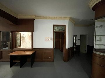 Strategis Jual Rumah Unfurnished di Taman Aries Jakarta Barat Akses ke Tol Kebon Jeruk, Bandara Soekarno Hatta, Mall Central Park