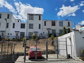 VENDO CASA DE DOS PISOS CIUDAD BICENTENARIO