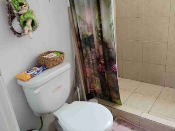 VENDO CASA DE DOS PISOS CIUDAD BICENTENARIO