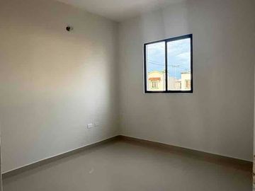 VILLA BONITA REMODELADA CON PATIO