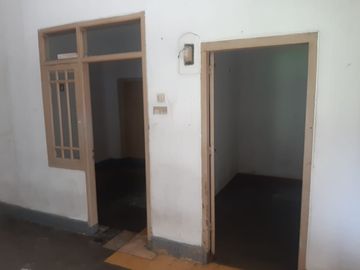 DIJUAL RUMAH DIBAWAH HARGA PASAR DI GEGERKALONG COCOK BUAT KOSAN DEKAT NHI, UNPAS, UPI
